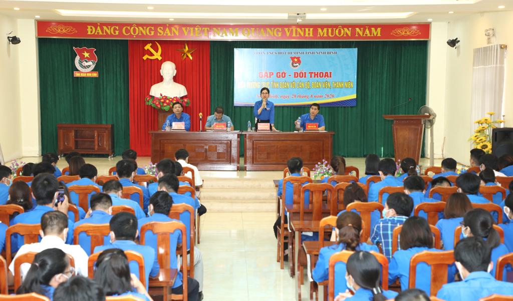 Thường trực Tỉnh đoàn đối thoại với cán bộ, đoàn viên, thanh niên