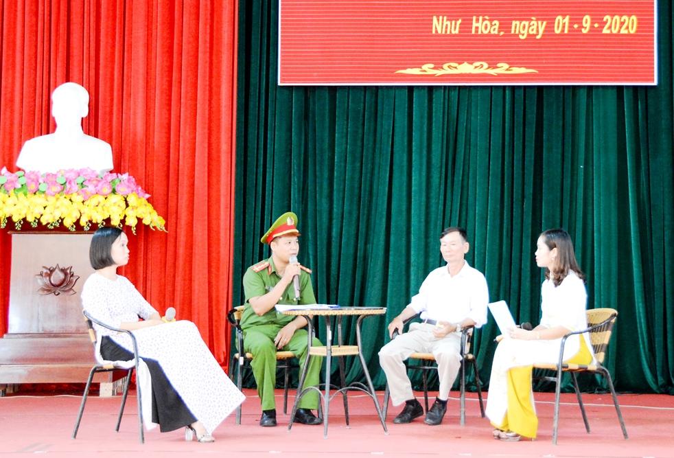 Diễn đàn "Phụ nữ với an toàn giao thông"