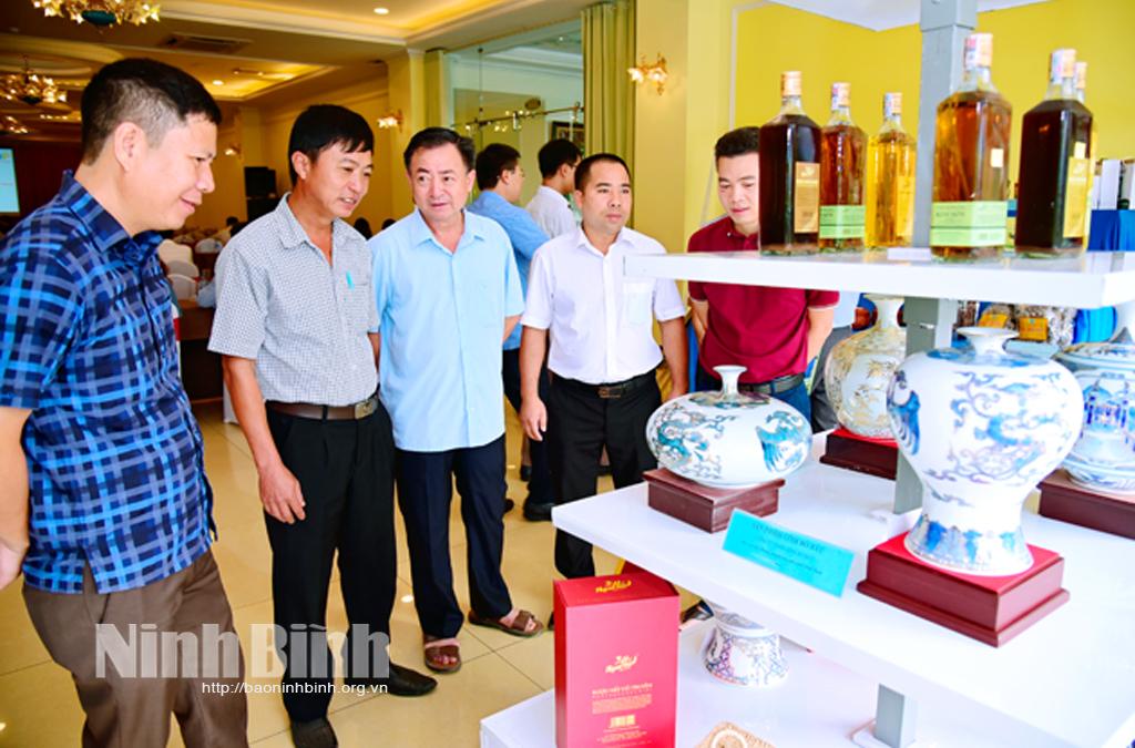 Người Việt ngày càng ưu tiên dùng hàng Việt