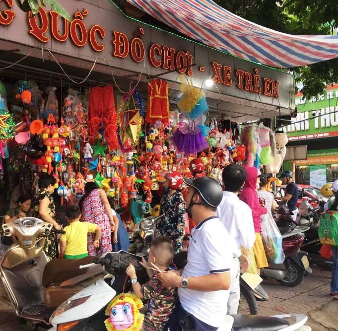 Sôi động thị trường đồ chơi trẻ em phục vụ Tết Trung thu