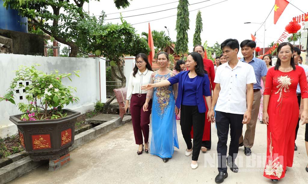 Ra mắt mô hình điểm "Nhà sạch, vườn đẹp" tại xã Yên Lộc