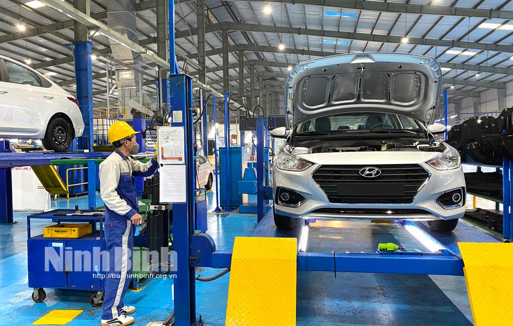 Province's import turnover climbs to over 1,1 trillion USD during eight-month period