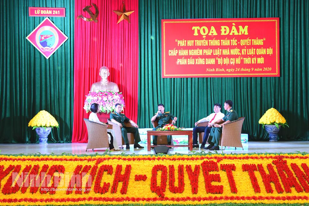 Lữ đoàn Phòng không 241 tổ chức tọa đàm