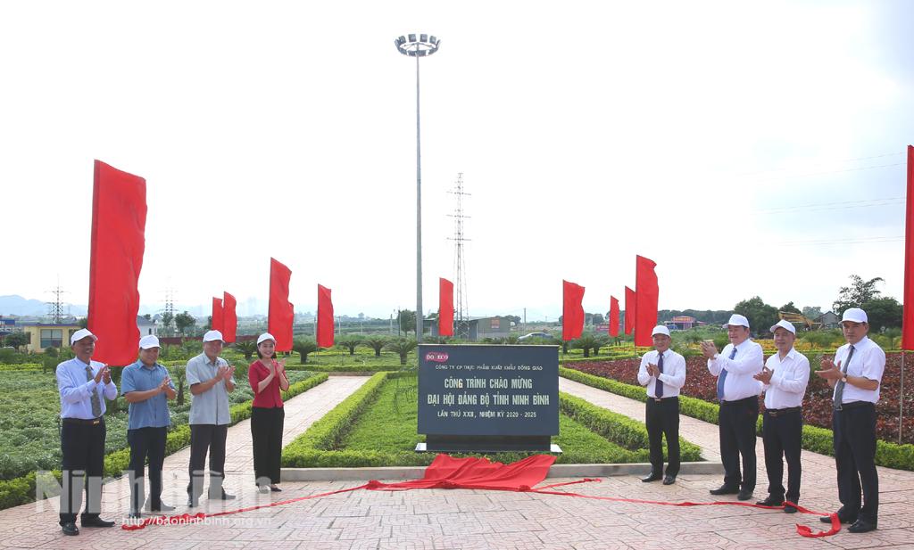 Thành phố Tam Điệp gắn biển công trình chào mừng Đại hội Đảng bộ tỉnh lần thứ XXII