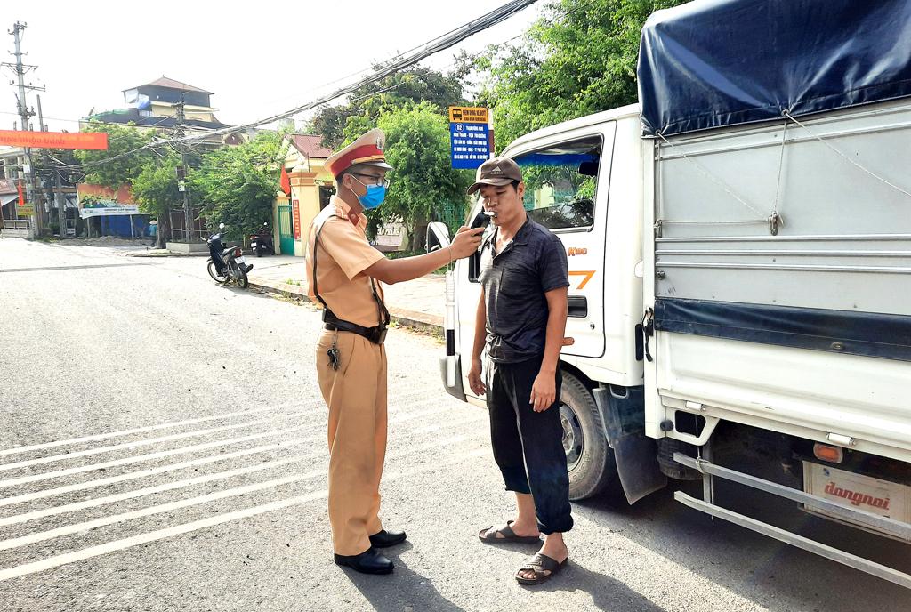 Quyết liệt triển khai các giải pháp kiềm chế tai nạn giao thông