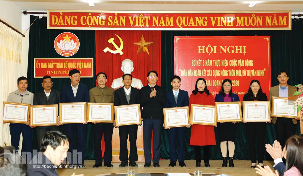 Sơ kết 5 năm thực hiện Cuộc vận động "Toàn dân đoàn kết xây dựng nông thôn mới, đô thị văn minh"