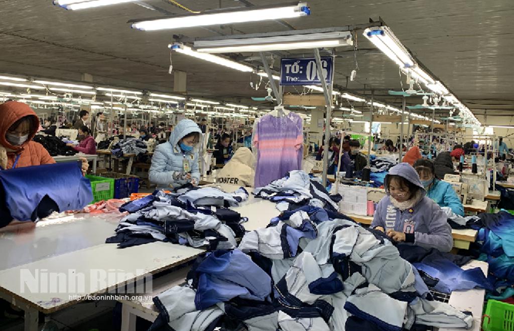 Thưởng Tết: Tạo động lực, khuyến khích người lao động thi đua sản xuất