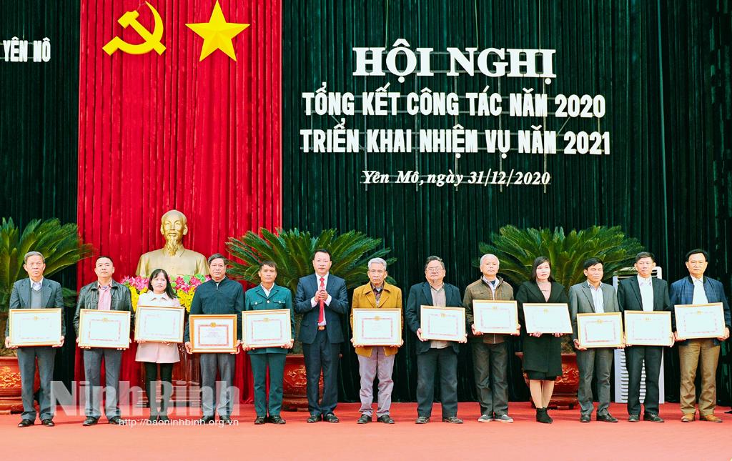 Đảng bộ huyện Yên Mô: Chú trọng công tác xây dựng Đảng