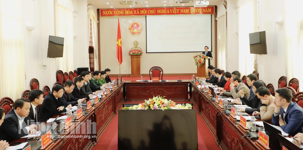 UBND tỉnh họp phiên thường kỳ tháng 1