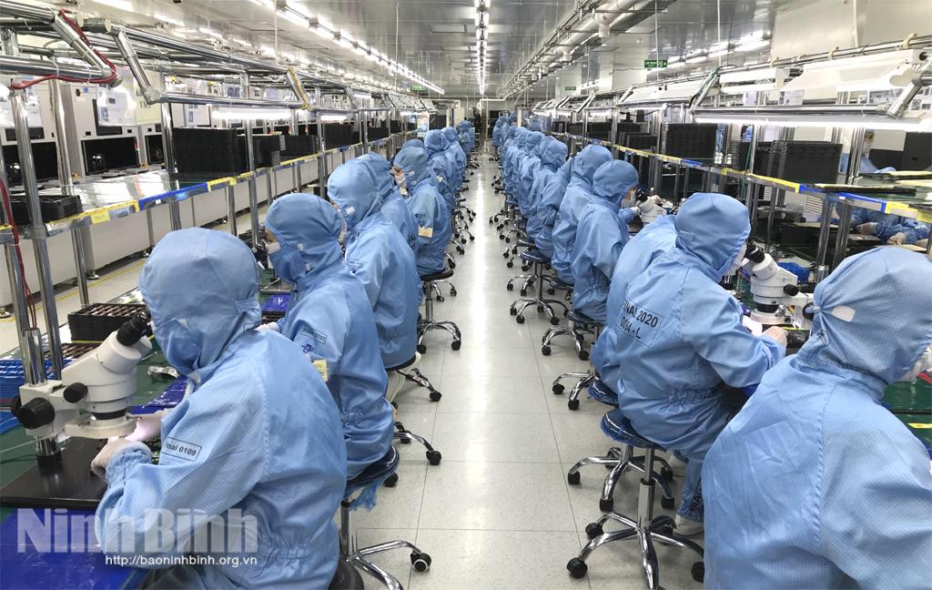 Hoạt động sản xuất trong các khu công nghiệp trên đà phục hồi