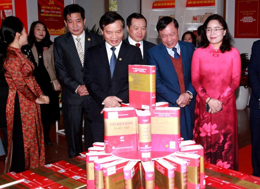 Triển lãm tư liệu: "Đảng Cộng sản Việt Nam - Sáng mãi niềm tin"