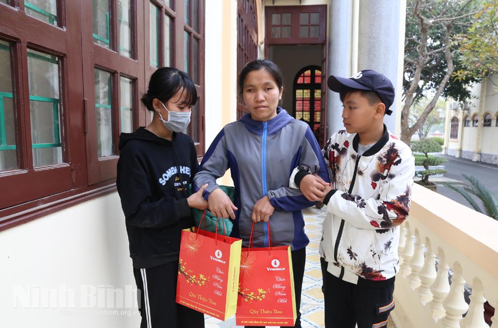 Để những người yếu thế đón một cái Tết đủ đầy