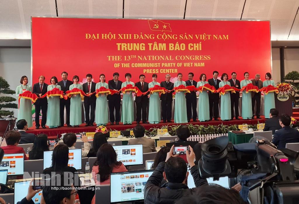 Họp báo về Đại hội đại biểu toàn quốc lần thứ XIII của Đảng