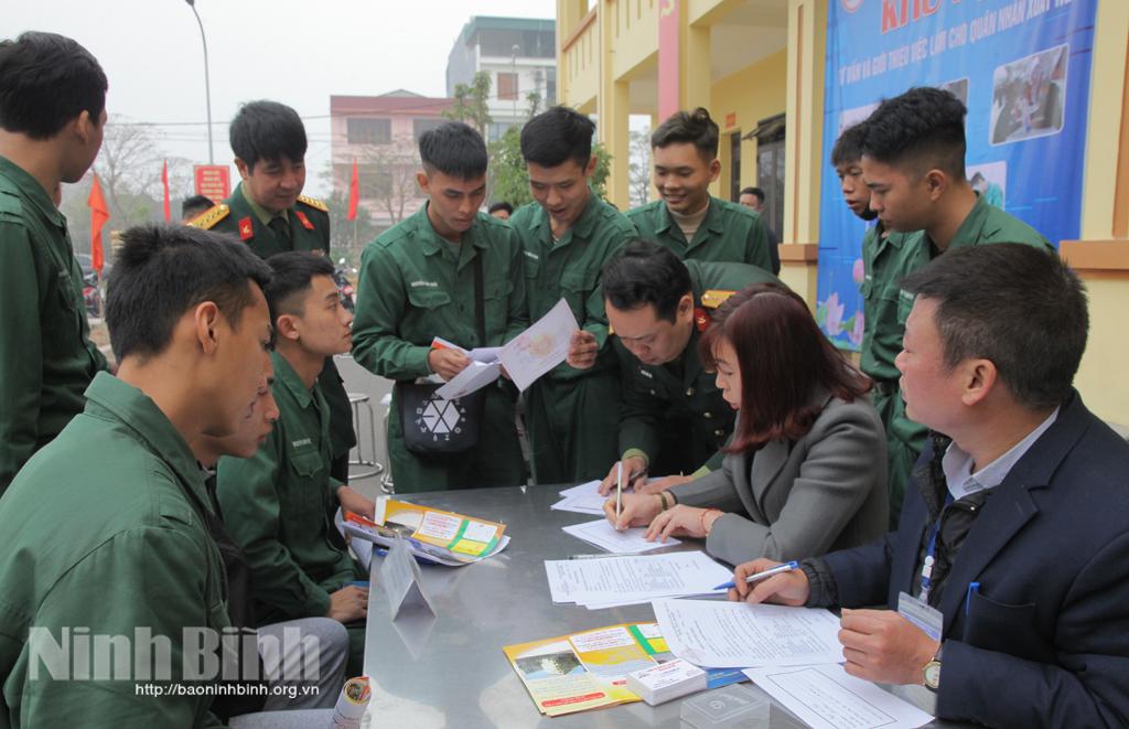 Thành phố Ninh Bình tổ chức đón nhận quân nhân xuất ngũ