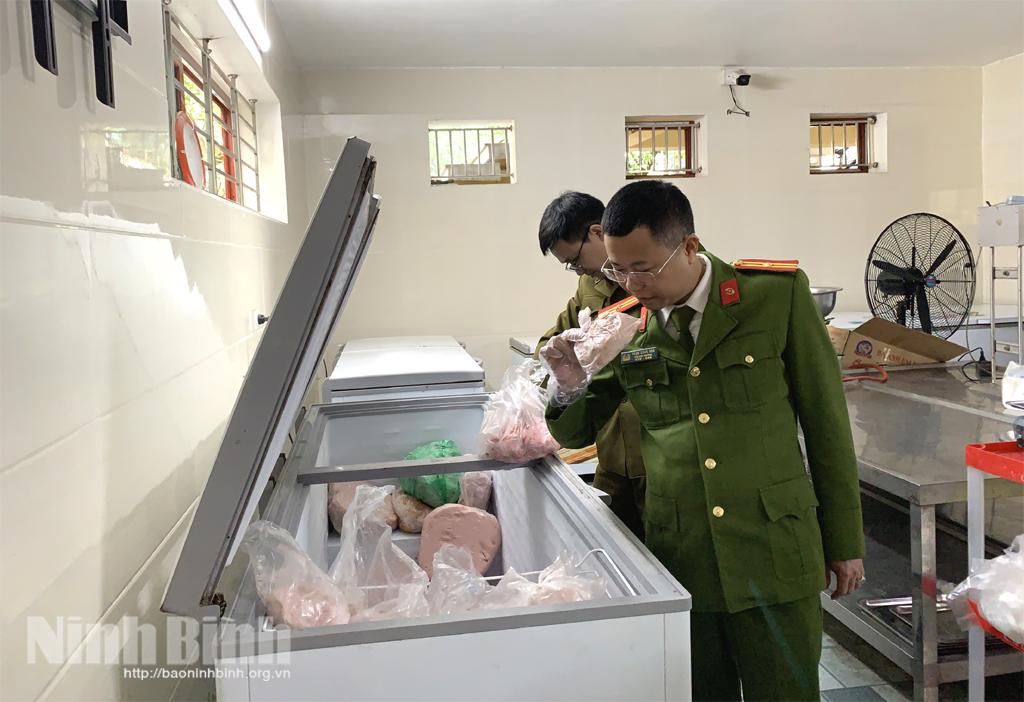 Vẫn nỗi lo thực phẩm không an toàn dịp Tết