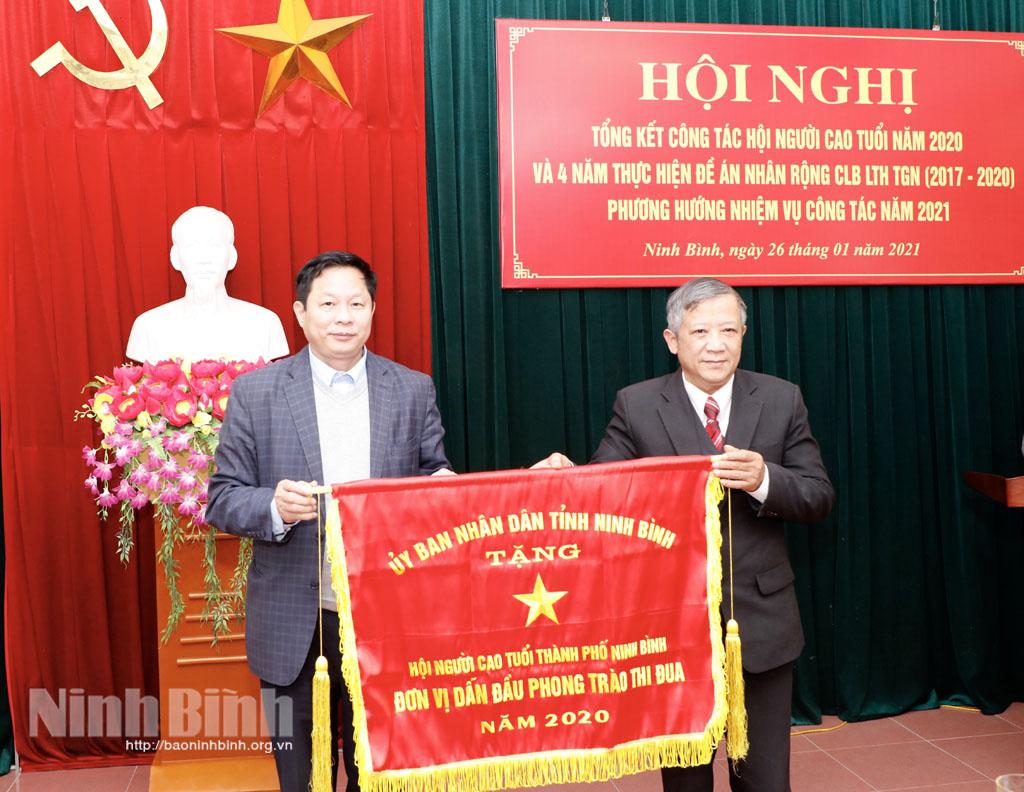 Toàn tỉnh đã thành lập được 73 CLB liên thế hệ tự giúp nhau