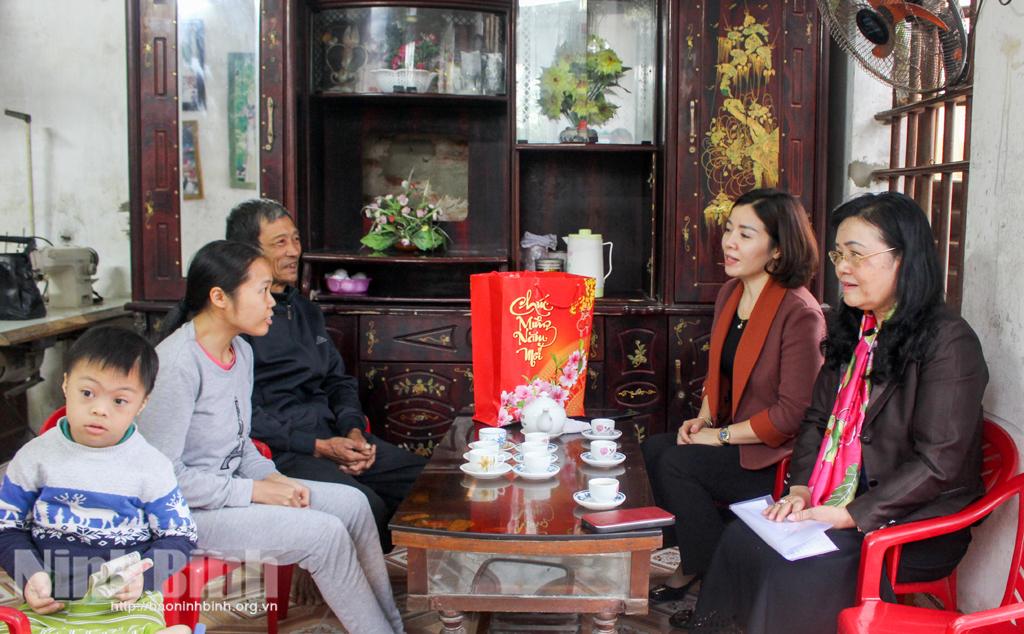 Nhiều hoạt động chăm lo Tết cho hội viên phụ nữ nghèo