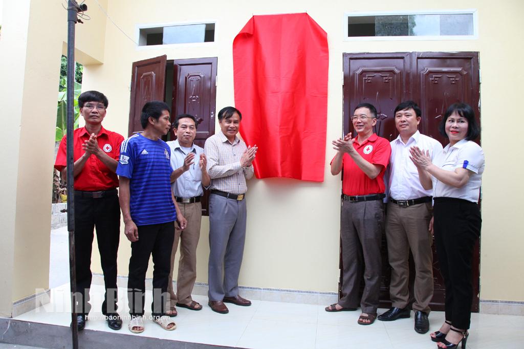 Giúp người nghèo có chốn an cư, lạc nghiệp