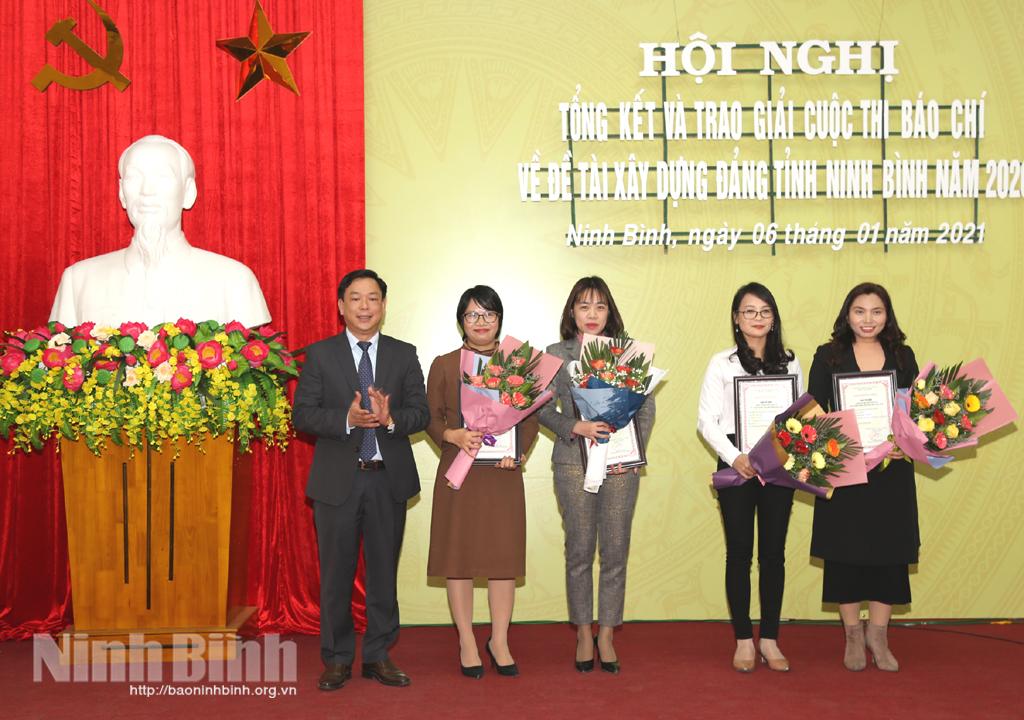 Trao giải cuộc thi "Báo chí về đề tài xây dựng Đảng"