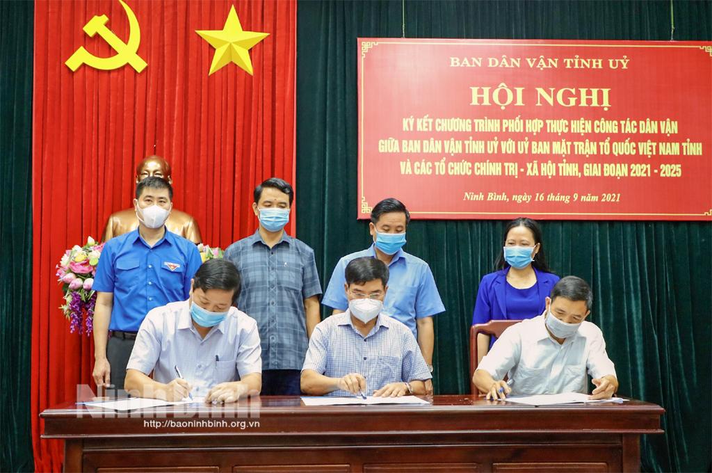 Phát huy truyền thống vẻ vang 91 năm, tiếp tục đổi mới, nâng cao hiệu quả công tác dân vận của đảng trong tình hình mới