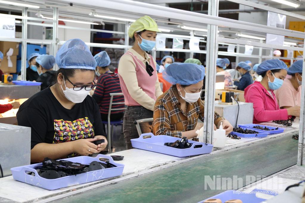 BHXH huyện Yên Mô chi trả kịp thời gói hỗ trợ từ Quỹ bảo hiểm thất nghiệp