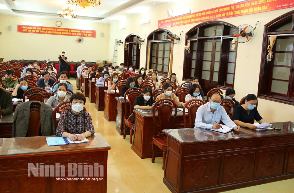 Tập huấn, bồi dưỡng kiến thức cho cán bộ về công tác xây dựng nông thôn mới