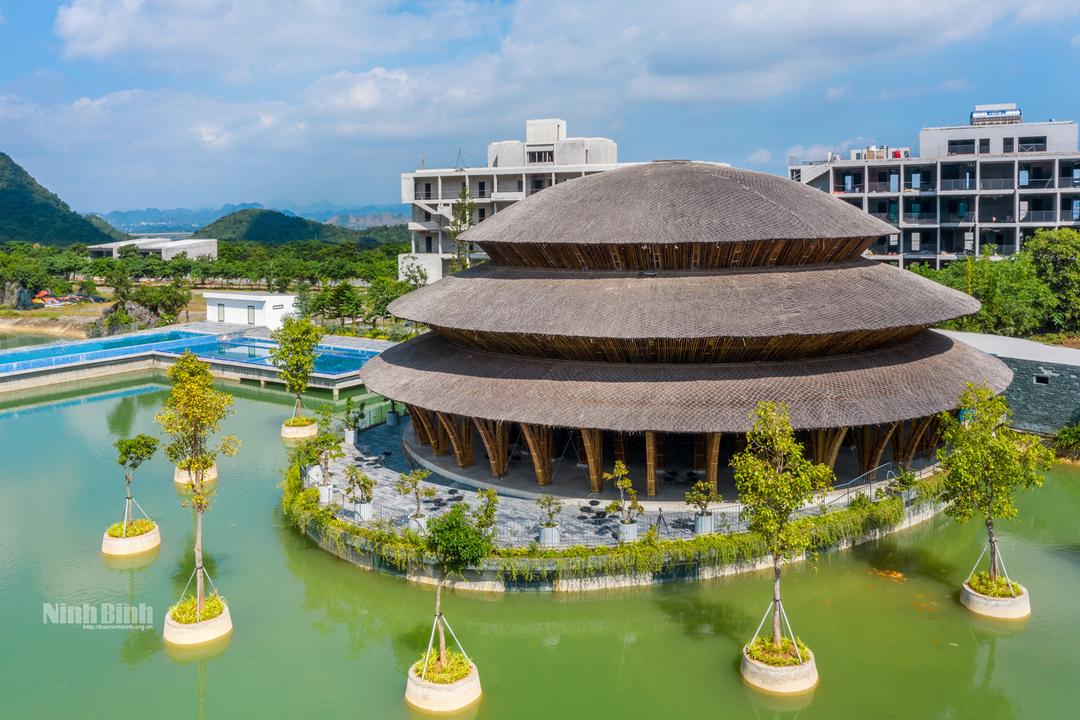 Nhà hàng tre Vedana (Ninh Bình) giành giải thưởng Dezeen Awards năm 2021