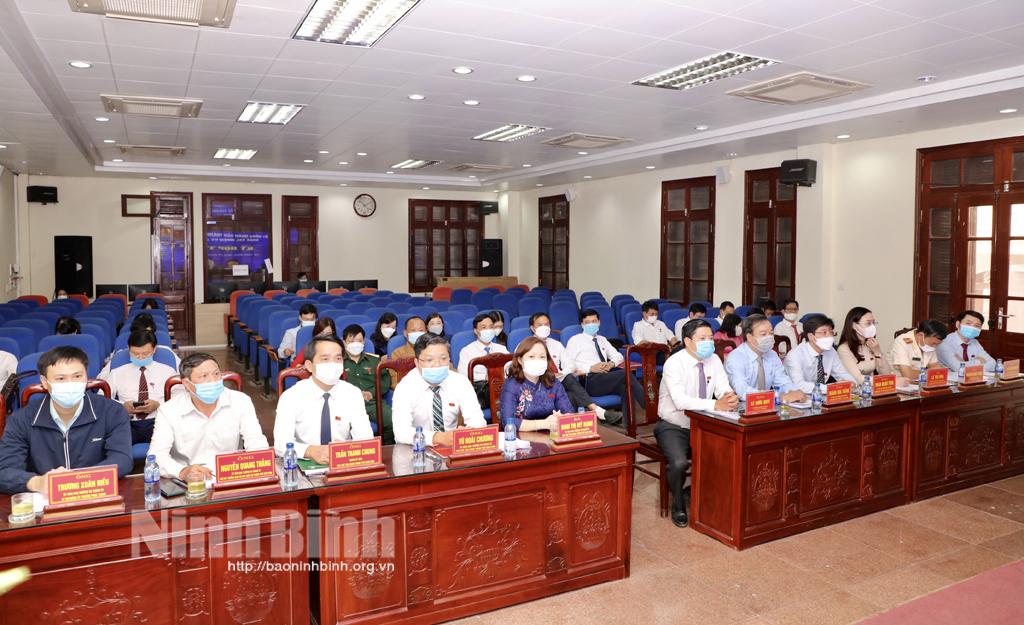 HĐND thành phố Ninh Bình tổ chức kỳ họp thứ 3