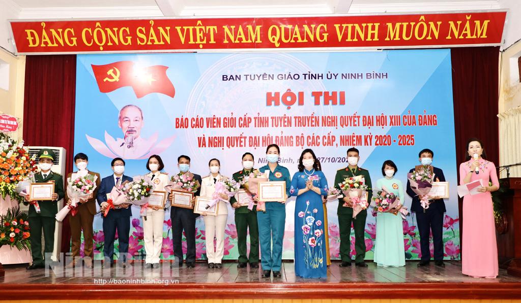 Báo cáo viên của Đảng bộ Bộ CHQS tỉnh đạt giải nhất Hội thi báo cáo viên giỏi cấp tỉnh