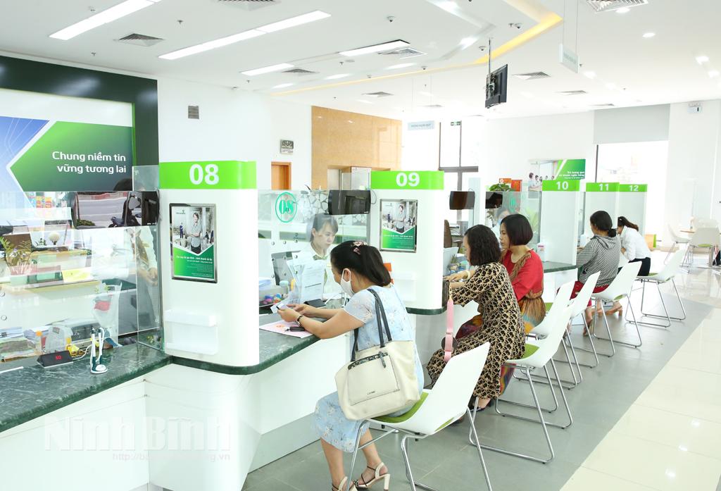 Vietcombank Ninh Bình làm theo lời Bác dạy: Hoàn thành nhiều việc khó để phục vụ nhân dân