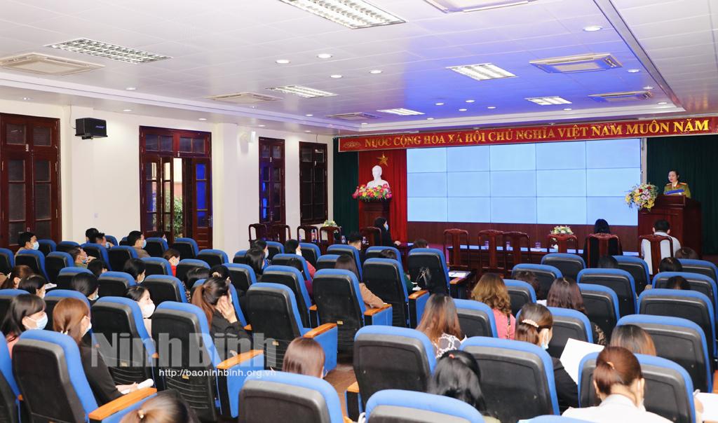 LĐLĐ thành phố Ninh Bình: Quán triệt, triển khai thực hiện Nghị quyết số 02- NQ/TW của Bộ Chính trị