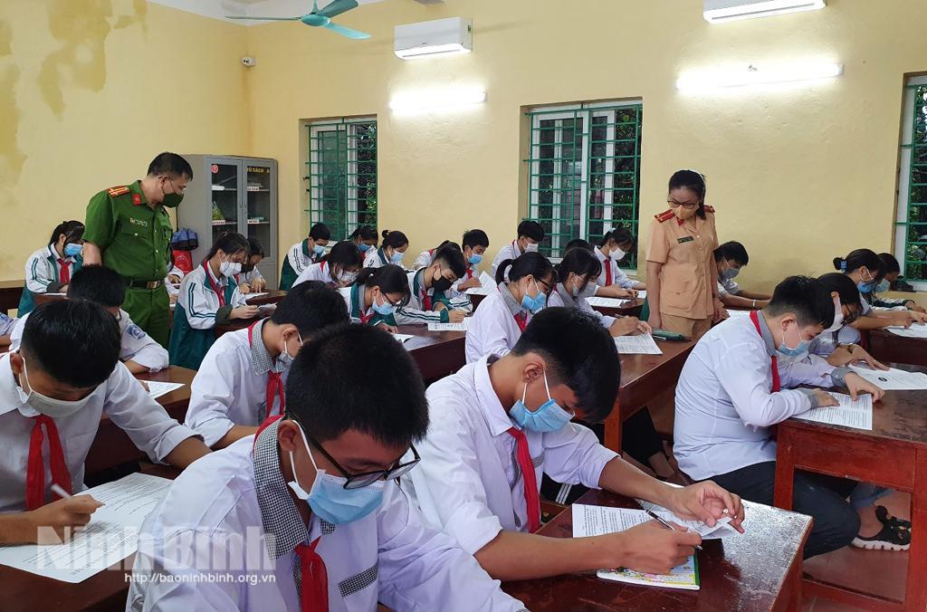 Kỳ II: Nhiều giải pháp để phòng ngừa vi phạm pháp luật trong học sinh, sinh viên