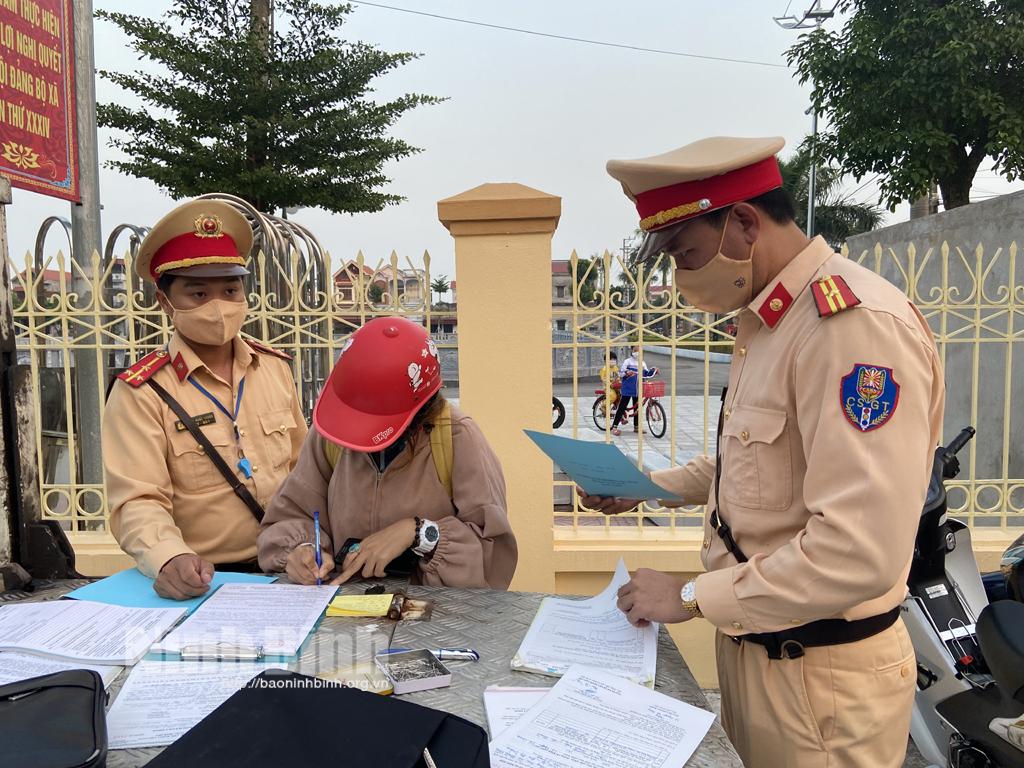 Yên Khánh nâng cao ý thức chấp hành pháp luật về giao thông trong học sinh