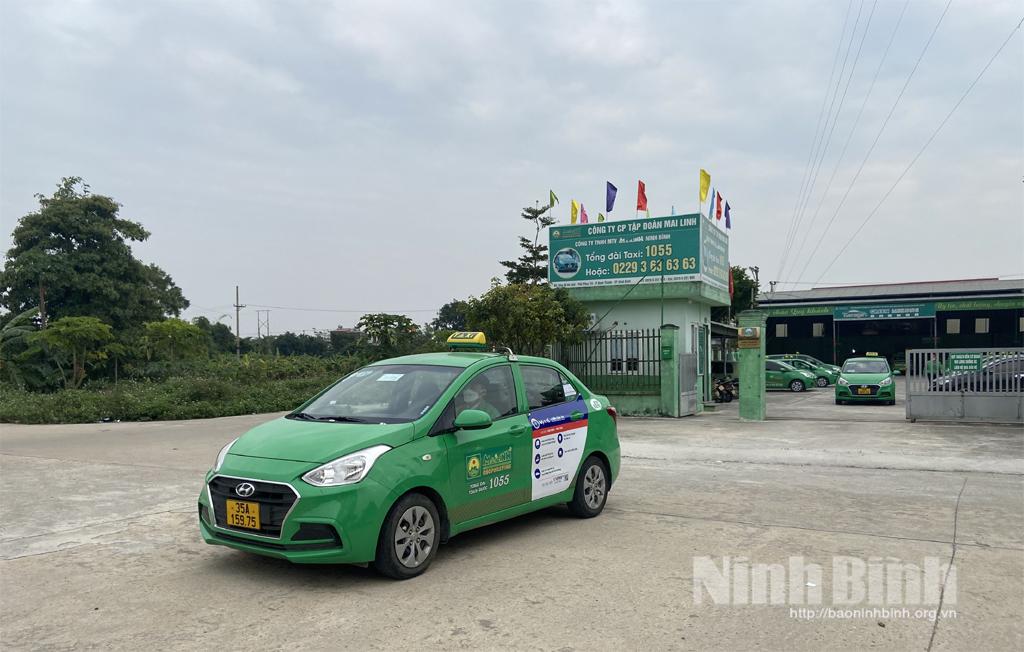 Người dân, doanh nghiệp chịu ảnh hưởng do tăng giá xăng, dầu, gas