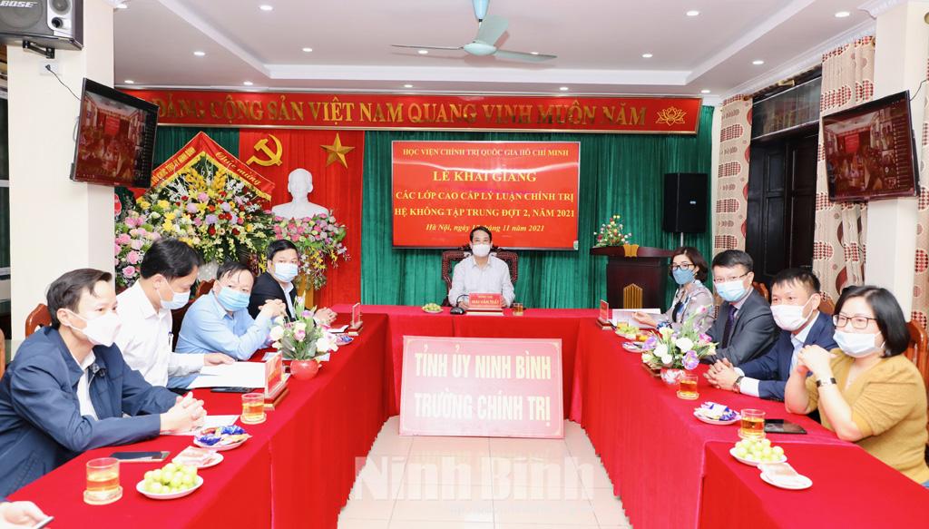 Khai giảng các lớp cao cấp chính trị hệ không tập trung năm 2021
