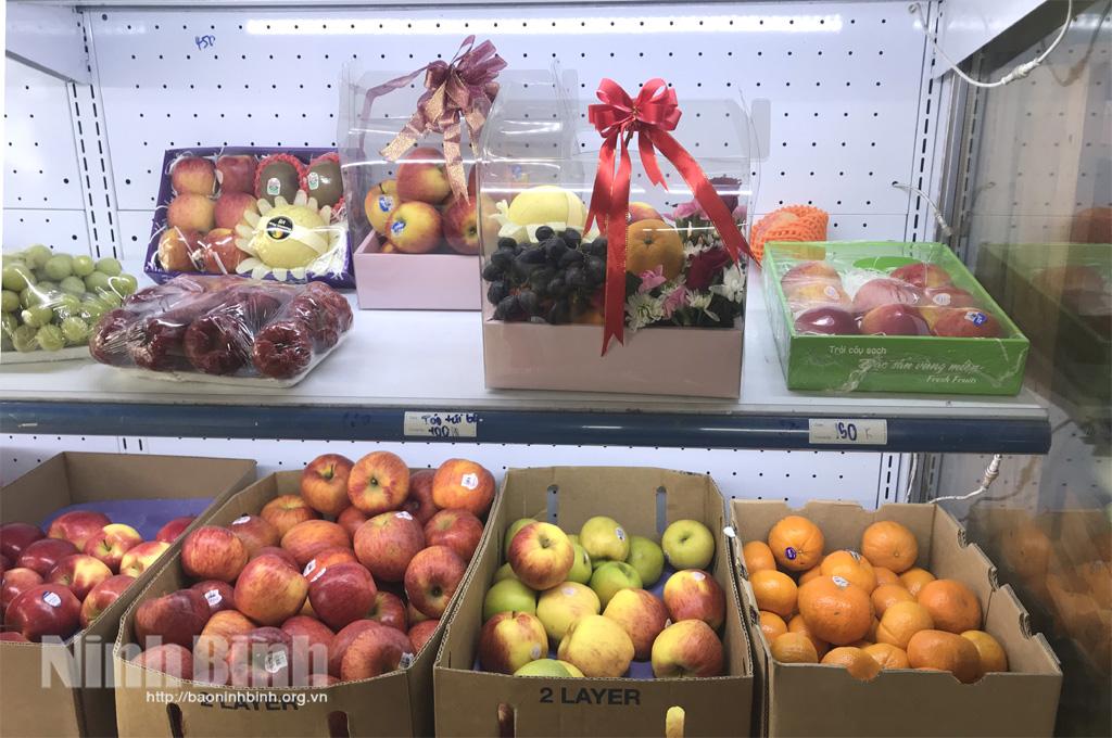 Quà tặng giỏ trái cây tươi hút khách Ngày nhà giáo Việt Nam 20/11