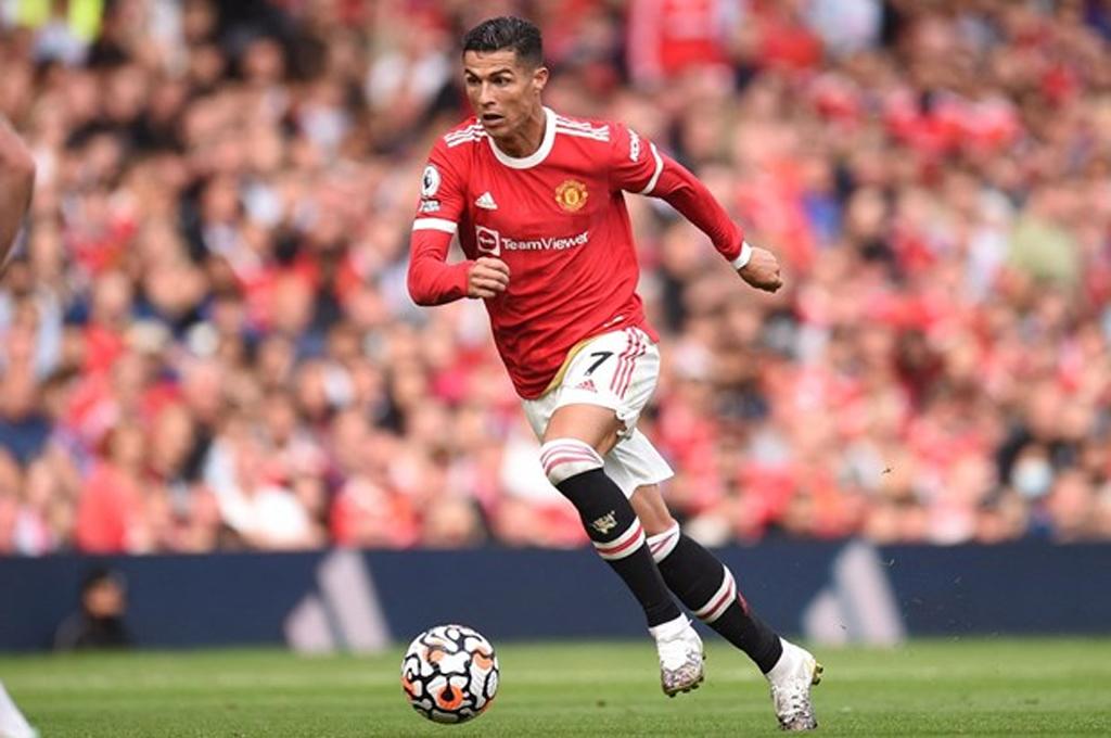 Quỹ lương của Manchester United tăng sau thương vụ chiêu mộ Ronaldo