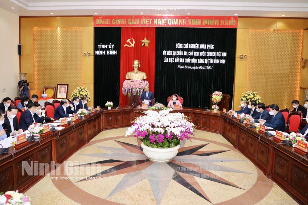 Chủ tịch nước Nguyễn Xuân Phúc làm việc với Ban Chấp hành Đảng bộ tỉnh