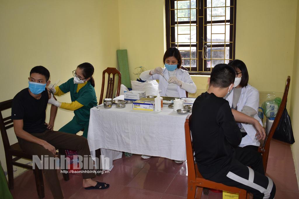 Hoàn thành tiêm vắc xin phòng COVID-19 cho can, phạm nhân tại Trại tạm giam Công an tỉnh