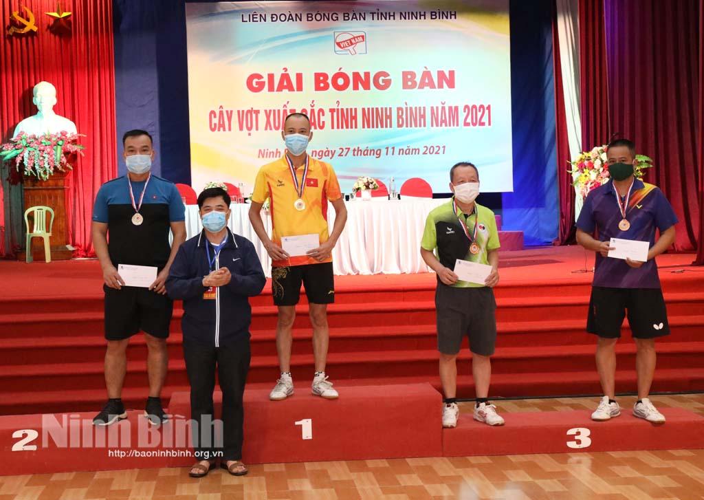Tổ chức Giải Bóng bàn cây vợt xuất sắc tỉnh Ninh Bình năm 2021
