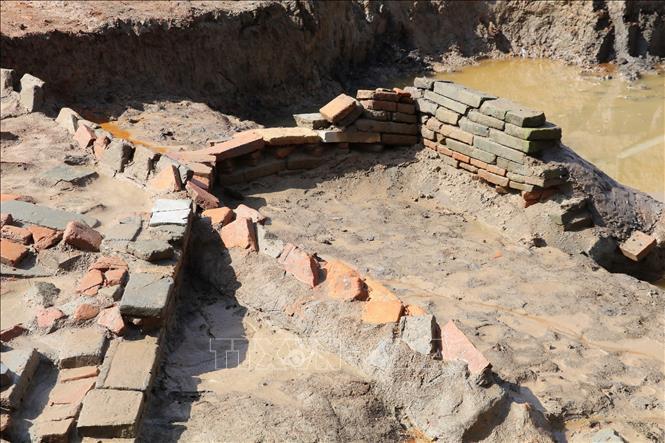 Ninh Bình: Khai quật khảo cổ khu vực phía Nam đền thờ vua Lê Đại Hành