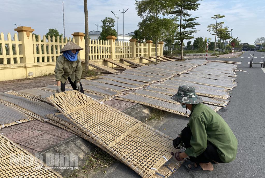 Làng nghề bún, bánh Yên Ninh hối hả vào vụ Tết