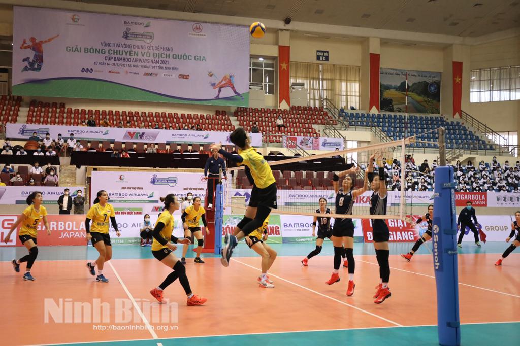 Giải Bóng chuyền vô địch quốc gia 2021: Ninh Bình Doveco dừng bước trước Bộ Tư lệnh Thông tin FLC