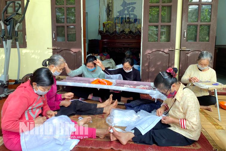 Tiếp sức cho người dân chuyển đổi ngành nghề, phát triển sản xuất trong bối cảnh dịch COVID-19