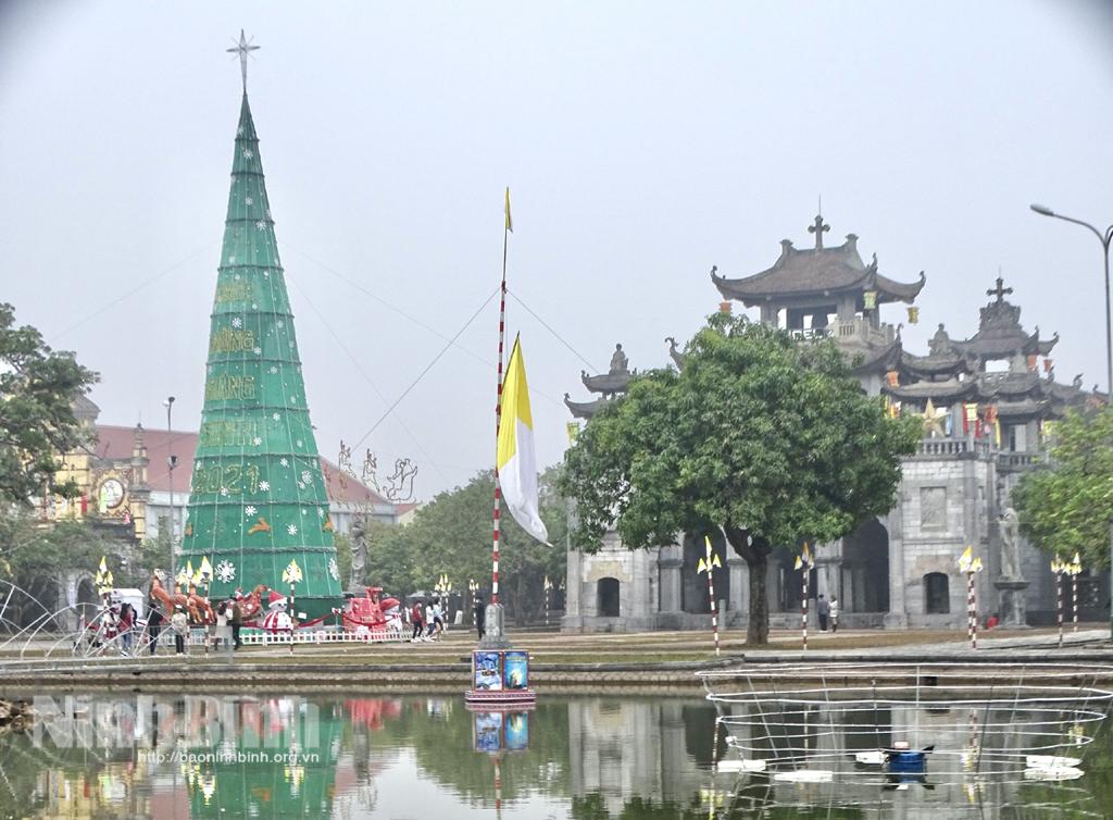 Đồng bào Công giáo Ninh Bình thi đua yêu nước, "sống tốt đời, đẹp đạo"