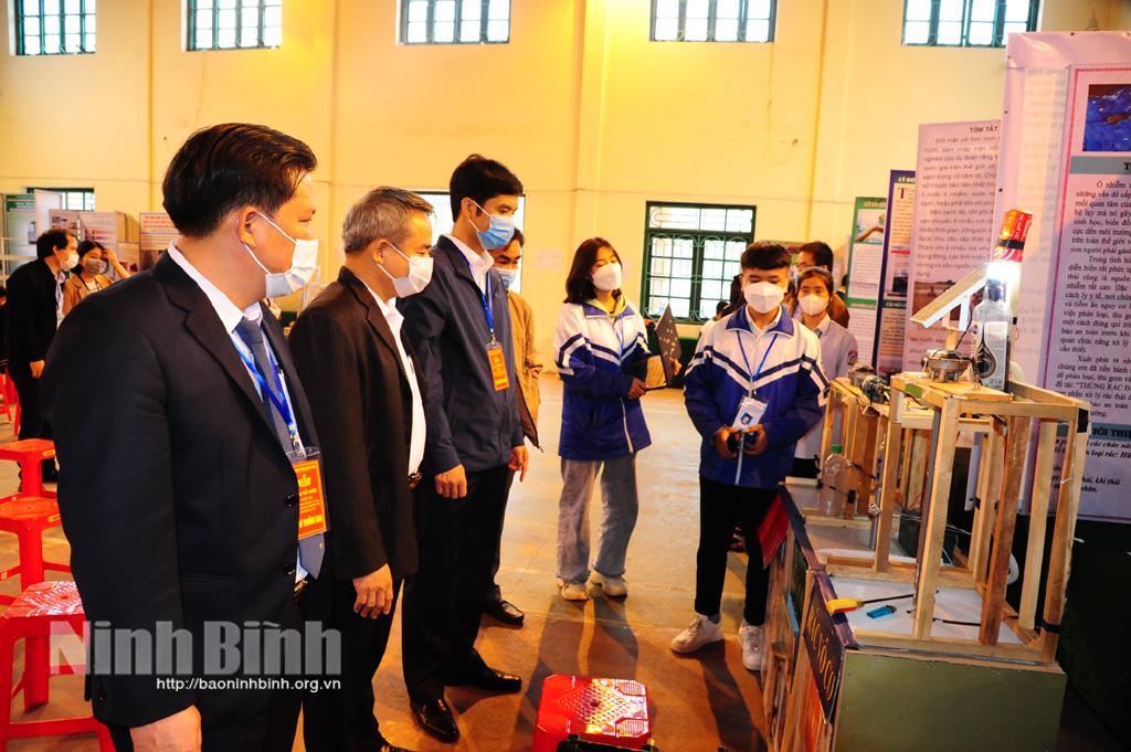 Khai mạc Cuộc thi Khoa học Kỹ thuật cấp tỉnh dành cho học sinh trung học năm học 2021-2022