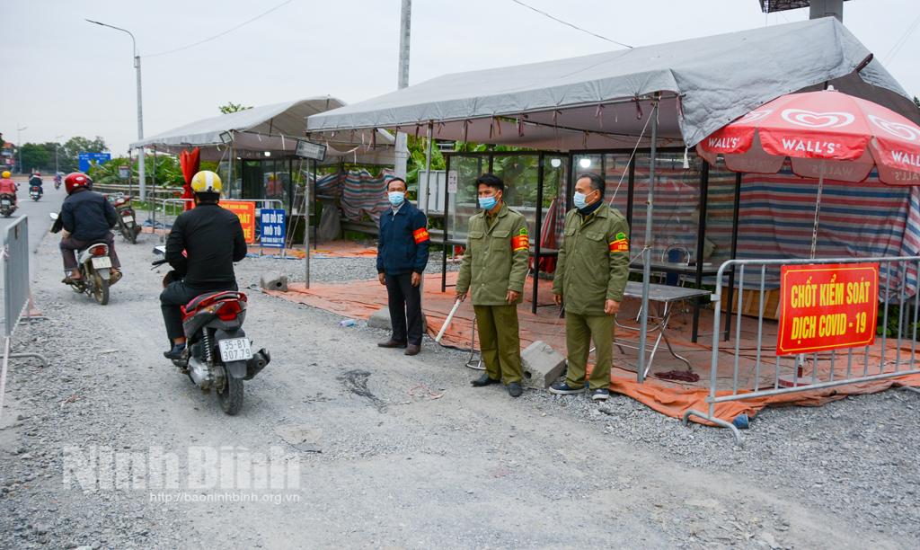 Cựu chiến binh phường Ninh Phong nêu gương sáng trong phòng, chống dịch COVID-19