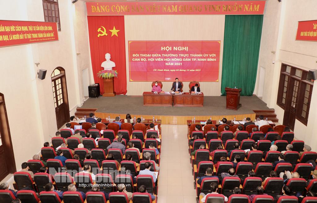 Đối thoại giữa Thường trực Thành ủy Ninh Bình với hội viên nông dân