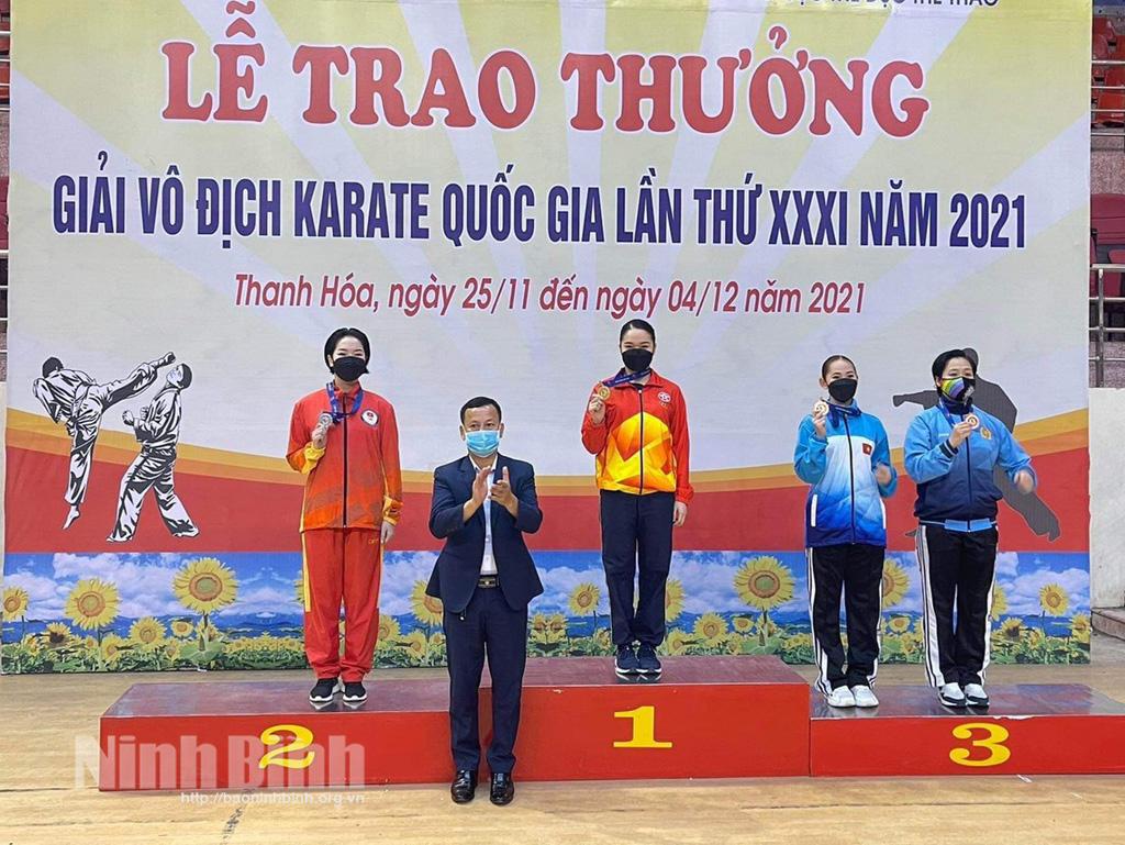 Ninh Binh athletes win medals at 2021 National Karate Championship
