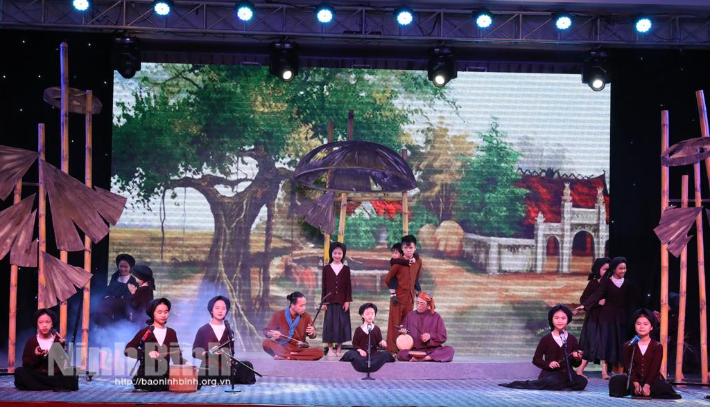 Trình diễn hát Xẩm trước Hội thảo khoa học quốc tế bảo tồn và phát huy nghệ thuật hát xẩm trong xã hội đương đại